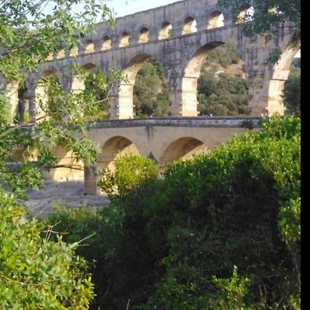 Meuble 6 Personnes Remoulins Exterior foto