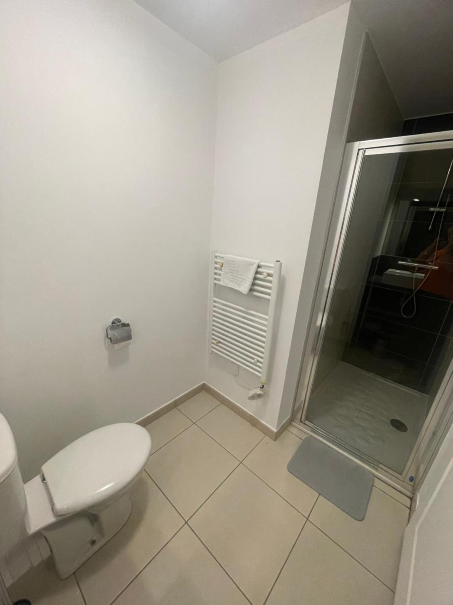 Meuble 6 Personnes Remoulins Exterior foto